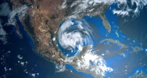 Huracán Helene podría impactar Florida como tormenta de categoría 4